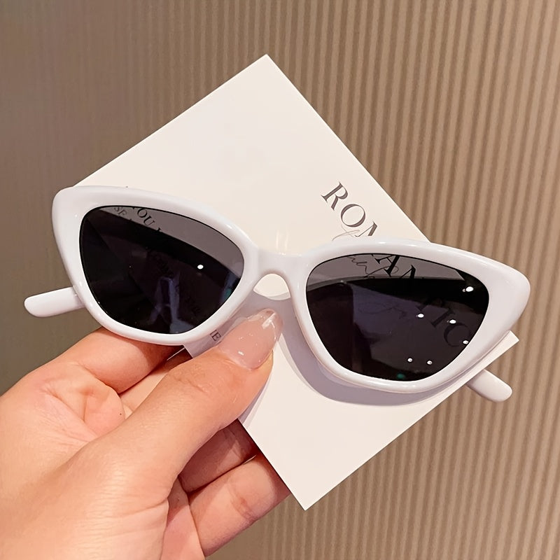 Stylish White Cap & Cat-Eye Sunglasses Combo with Montblanc Case