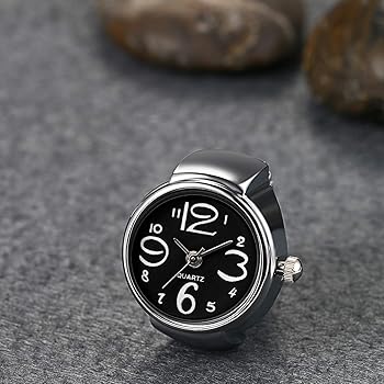 ⌚ Mini Watch Ring – Time Meets Style