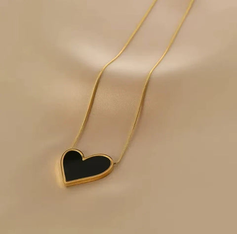 Elegant Black Heart Pendant Necklace with Gold Chain for Women