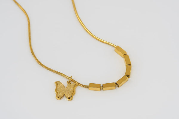 Elegant Gold Butterfly Pendant Necklace
